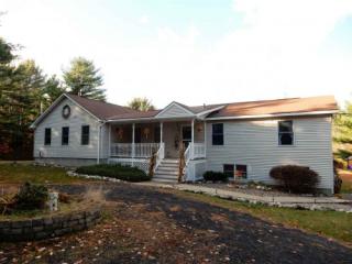 287 Keefe Rd, Troy, NY 12180-9324