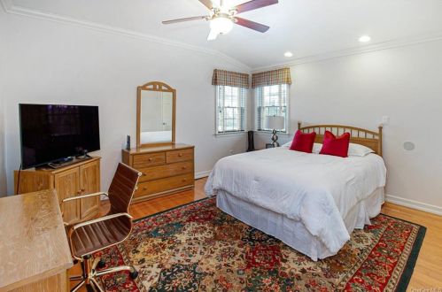 898 North St, White Plains NY  10605-4436 exterior