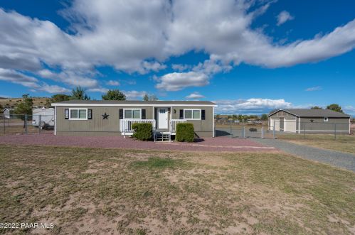 2725 Sioux Dr, Chino Valley, AZ 86323-4663