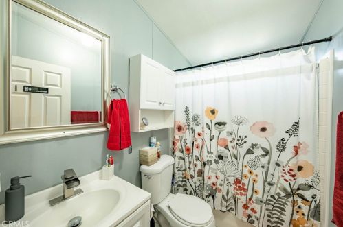 33055 Olive St, Lake Elsinore CA  92530-1434 exterior