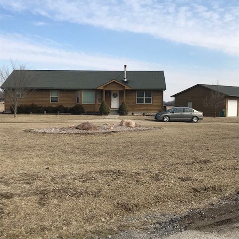 410 Withrow St, Osage City, KS 66523-1181