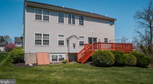 2054 Canyon Creek Rd, Gilbertsville PA  19525-7000 exterior