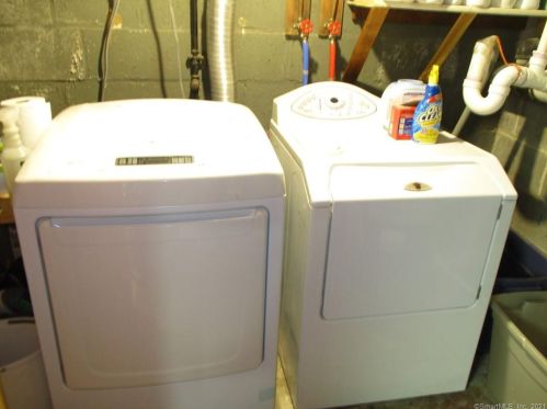 138 Virginia Ave, Bridgeport CT  06610-1544 exterior