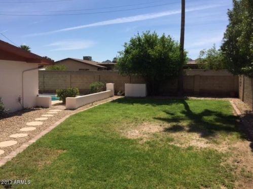 2601 Cinnabar Ave, Phoenix AZ  85028-4357 exterior