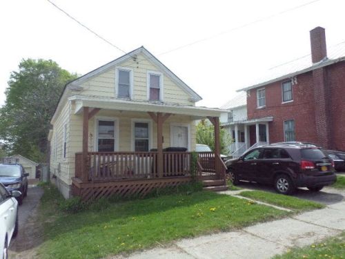 18 Webster St, Malone, NY 12953-1718