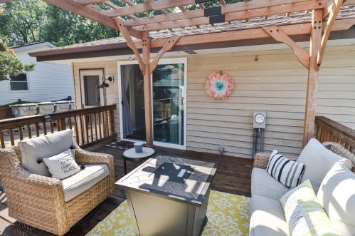 10436 Darnel Ave, Milwaukee WI 53223-3555 exterior