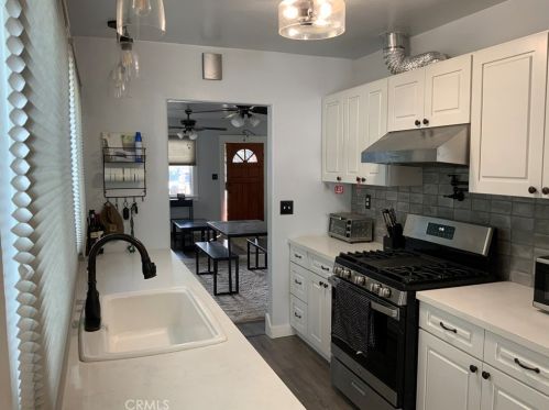 321 Myrtle St, Redlands CA  92373-6019 exterior