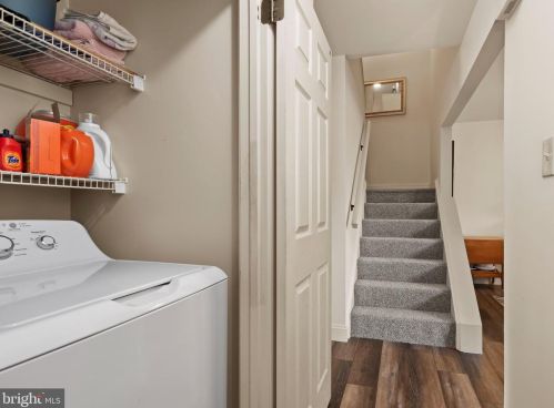 6229 Spg Knl Dr, Harrisburg PA 17111-6862 exterior