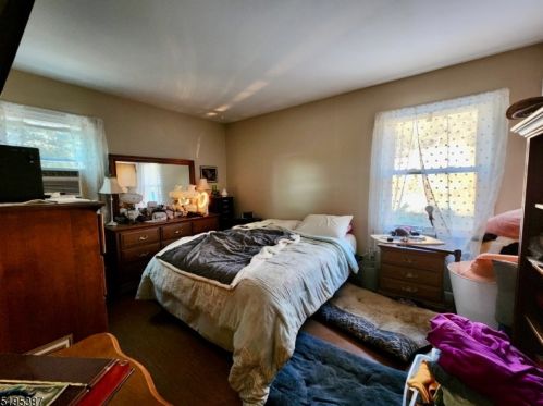 70 Haggerty Rd, Wantage NJ  07461-2706 exterior