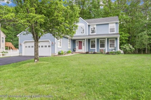 58 Arbor Dr, Wall Township NJ 07731-3080 exterior