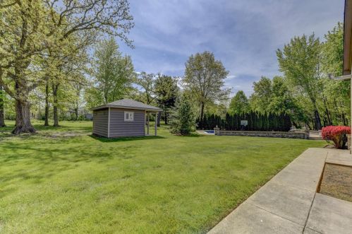 8601 Fair Oaks Ln, Dyer IN  46373-9395 exterior
