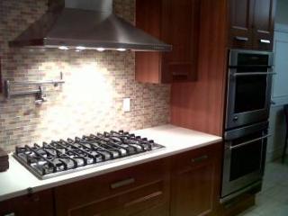 867 8th St, Brooklyn, NY 11230-2707