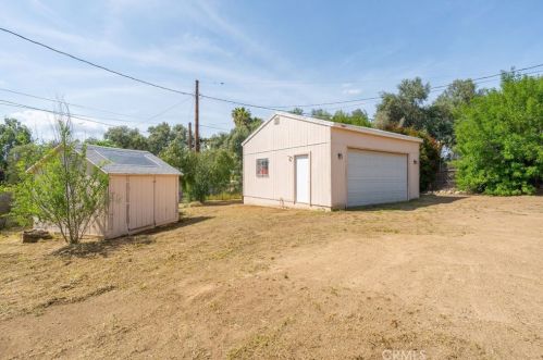 32677 Mesa Dr, Lake Elsinore CA  92530-4648 exterior