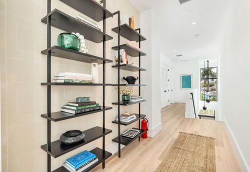 1975 Dock St, West Palm Beach FL  33401-7507 exterior