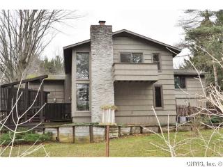 16 Lincklaen Dr, Nelson, NY 13035-1049