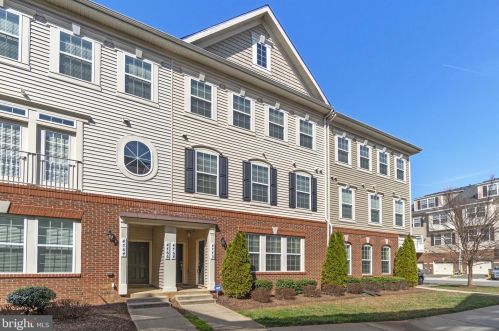 4770 Dane Ridge Cir, Woodbridge VA  22193-6519 exterior