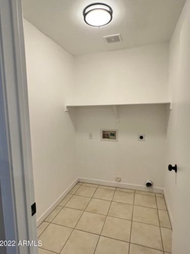 7433 Elwood St, Phoenix AZ  85043-5507 exterior