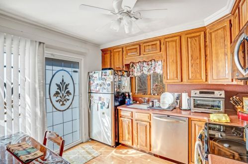 124 Woodland Dr, Bricktown NJ  08723-7433 exterior