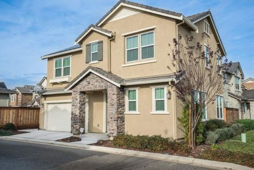 5621 Antique Rose Way, Riverbank, CA 95367-9594