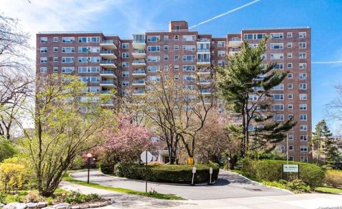 750 Kappock St, Bronx NY  10463-4612 exterior