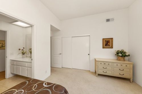 20 Hilton Head Dr, Rancho Mirage CA  92270-1607 exterior