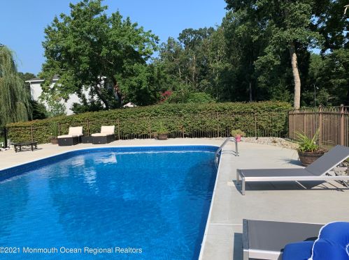 3071 Governors Xing, Belmar NJ 07719-4543 exterior