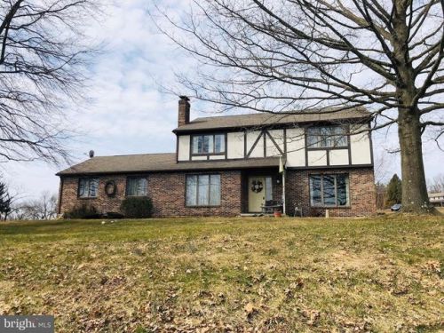 40 Saint Michaels Rd, Moselem, PA 19526-8000