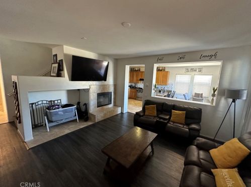 15156 Green Meadow Way, Victorville CA  92394-9521 exterior