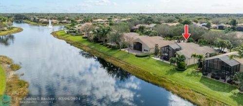 7062 Great Falls Cir, Boynton Beach FL  33437-3998 exterior