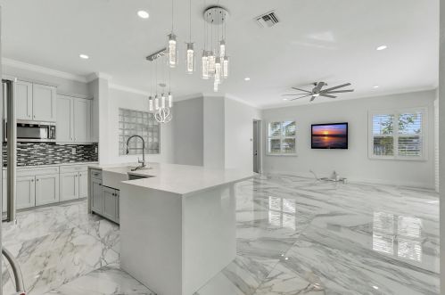 4030 Artesa Dr, Boynton Beach FL  33436-2628 exterior