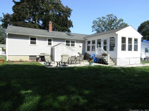 35 Prospect St, Lyme CT  06371-2027 exterior