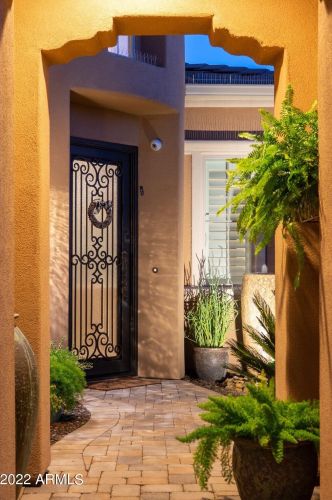 1457 Copper Holw, San Tan Valley, AZ 85140-5344