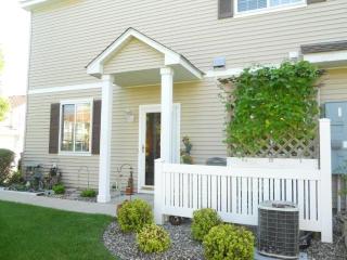 445 Frederick Cir, Hastings, MN 55033-2637