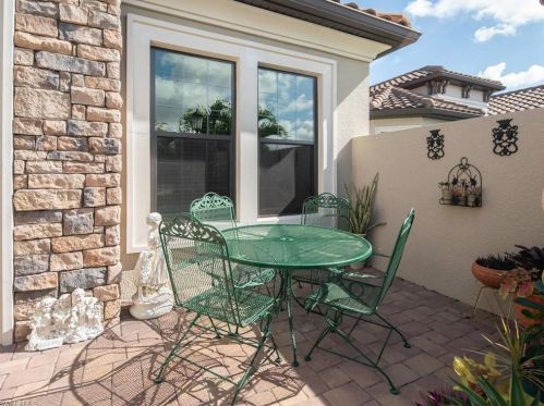 8555 Maggiore Ct, Naples FL  34114-2547 exterior