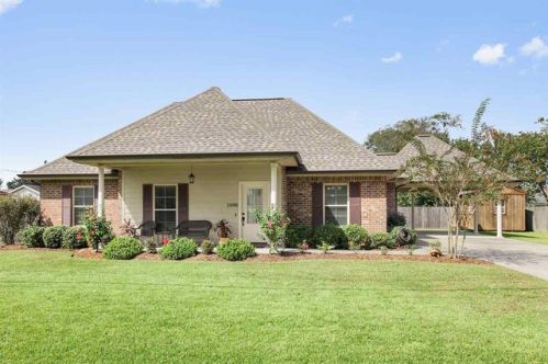1406 Park Dr, Thibodaux, LA 70301-3943