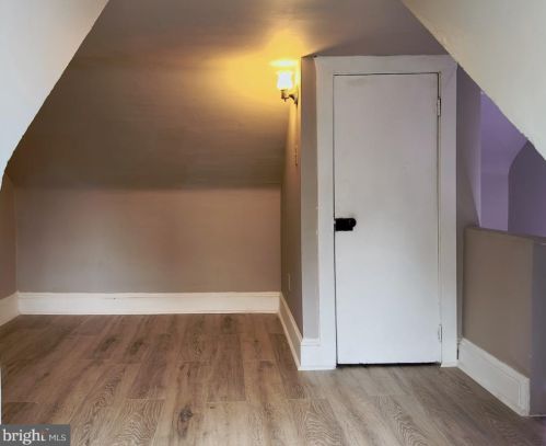 565 Pershing Ave, Lancaster PA  17602-4369 exterior