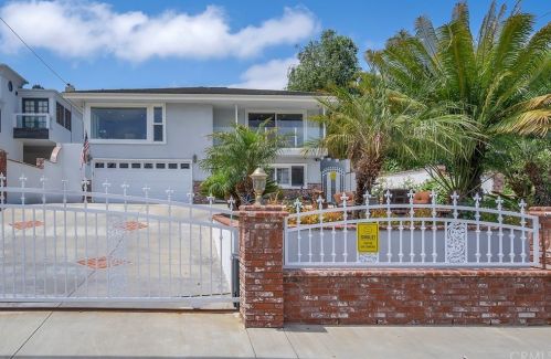 3854 Newton St, Torrance, CA 90505-6421