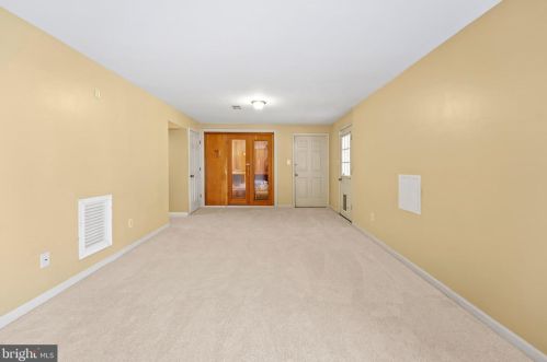 9625 Woodedge Dr, Springfield VA  22015-3017 exterior