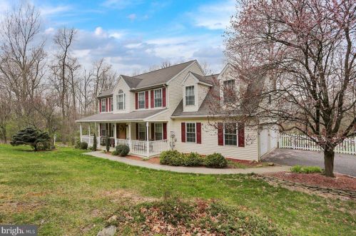 1 Whitetail Dr, Robesonia, PA 19551-8744