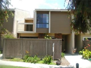 624 Danube Way, Costa Mesa, CA 92626-3143