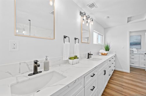 4031 Datcho Dr, San Diego CA 92117-4621 exterior