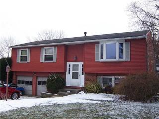 325 Edgewood Dr, Perrysburg, OH 43551-1836