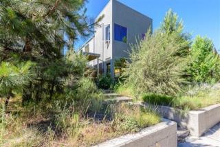 1203 Newport Ave, Bend OR  97701-1509 exterior