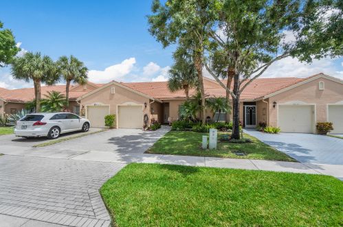 8631 Logia Cir, Boynton Beach FL  33472-7126 exterior