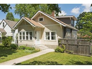 2751 Hayes St, Minneapolis, MN 55418-3021