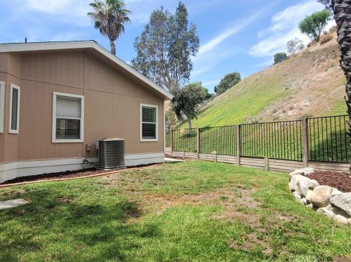 20077 Summit View Ct, Santa Clarita CA  91351-5709 exterior