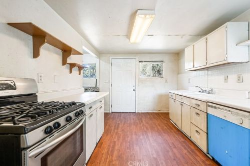 217 Stuart Ave, Redlands CA  92374-3367 exterior