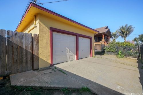 9637 D St, Oakland CA 94603-2437 exterior