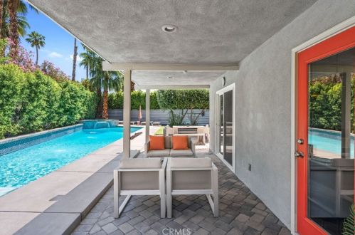 1120 Louise Dr, Palm Springs CA  92262-3209 exterior