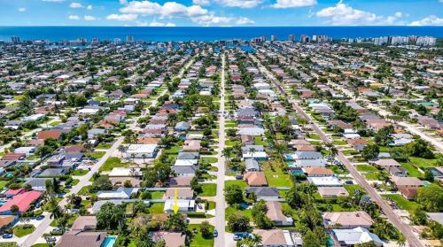 772 104th Ave, Naples FL  34108-3229 exterior